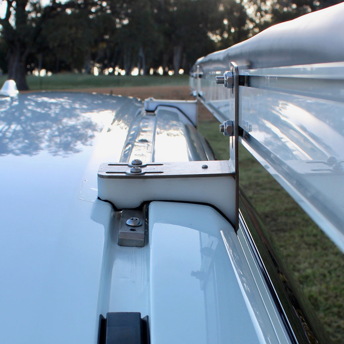 Isuzu MU-X 1st Gen (2013-2021) - Awning Mount System – Rackless Awning ...